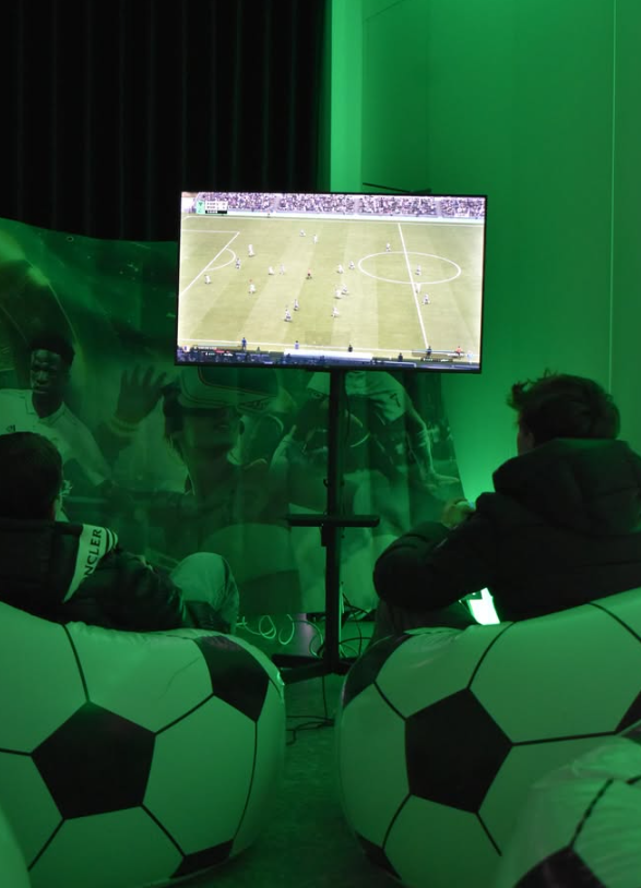 EA Sports FC gaming MITTE